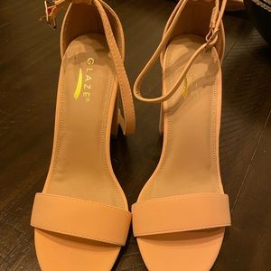 BEIGE HEELS